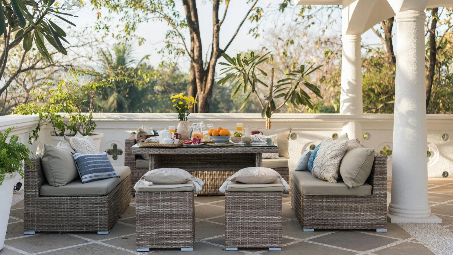 Si të zgjedhësh mobiljet perfekte për kopshtin tënd