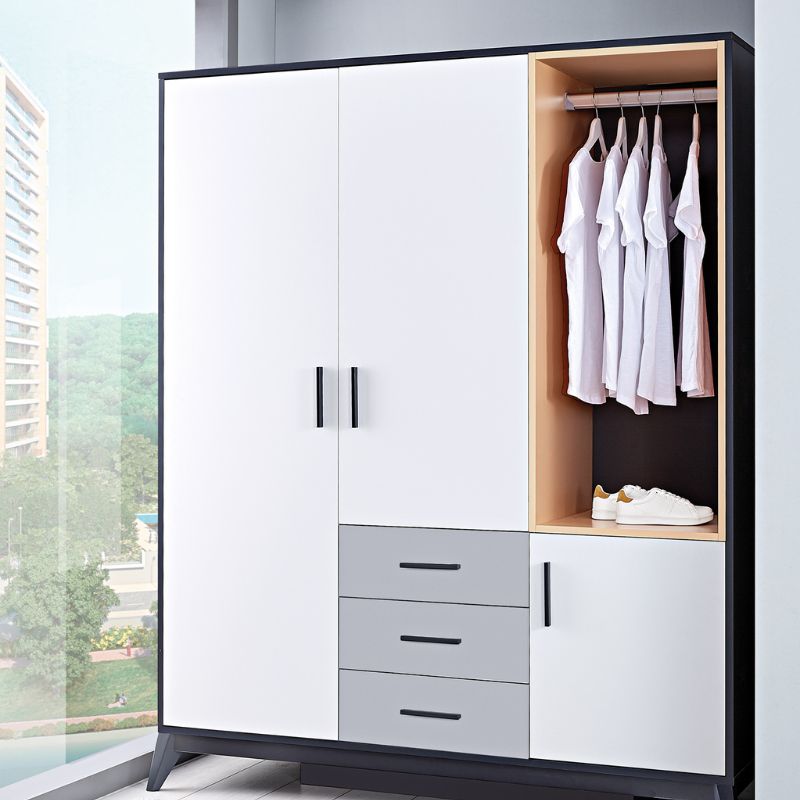 Garderobë me tre dyer BREDA