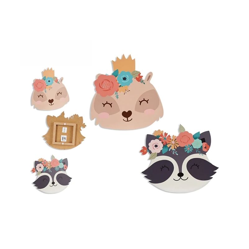 Dekor muri druri me forma kafshësh