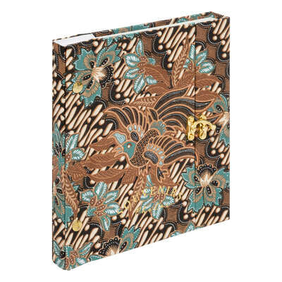 Album fotografish BOTA, me 200 ndarje