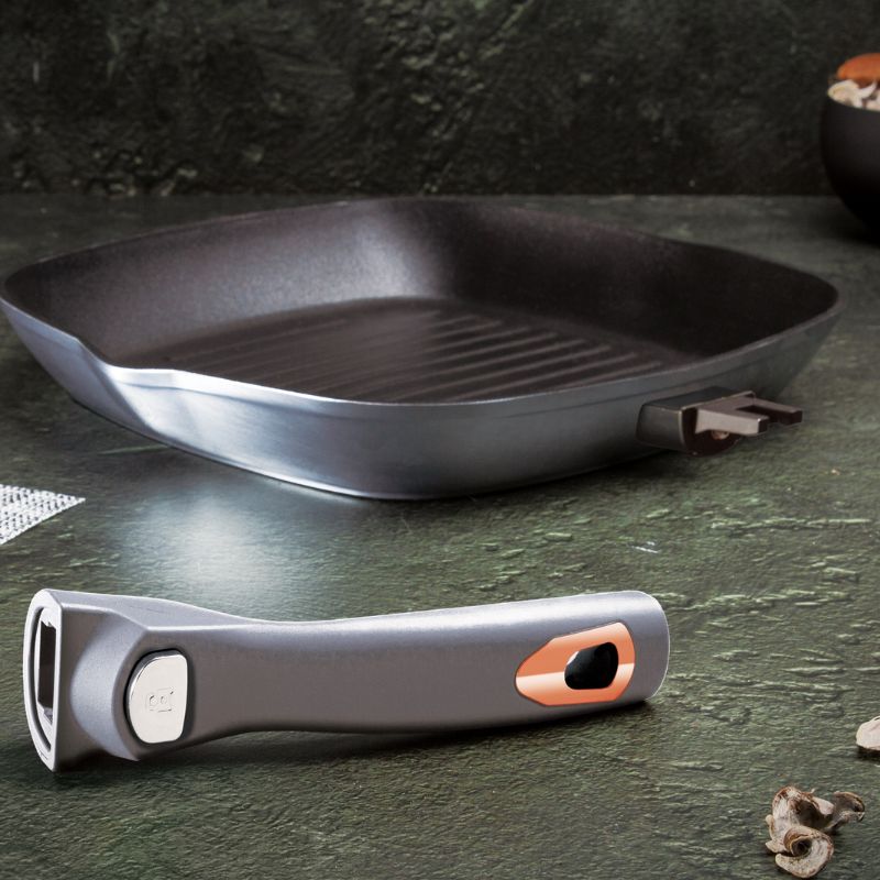 Tigan grill me dorezë të çmontueshme, 28 cm
