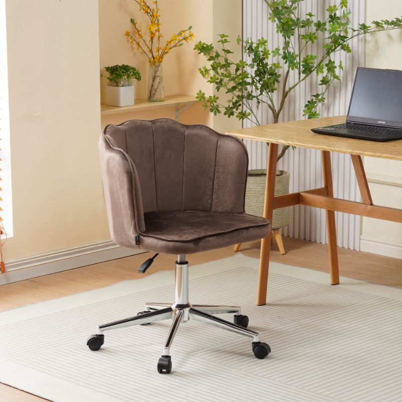 Karrige me rrotullim CALVIN, Brown