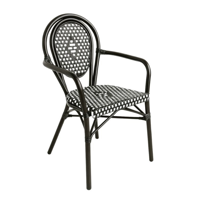 Karrige YARA, Black+White