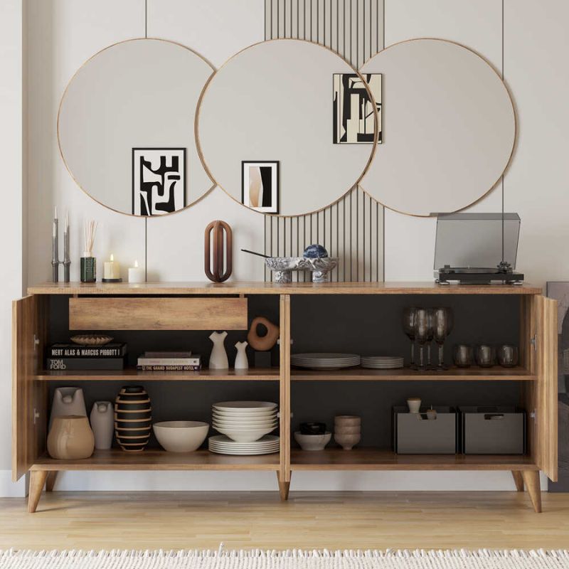 Kredencë ngjyrë arre me 4 dollape